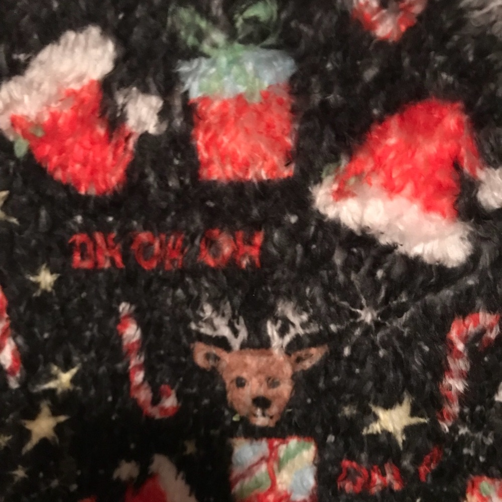 CHRISTMAS SWEATER 🎄🎄 - Picture 2 of 3